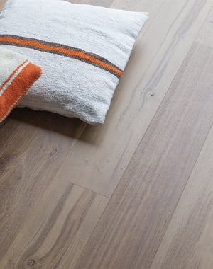 Massif ou contrecollé : comment choisir le bon parquet ?
